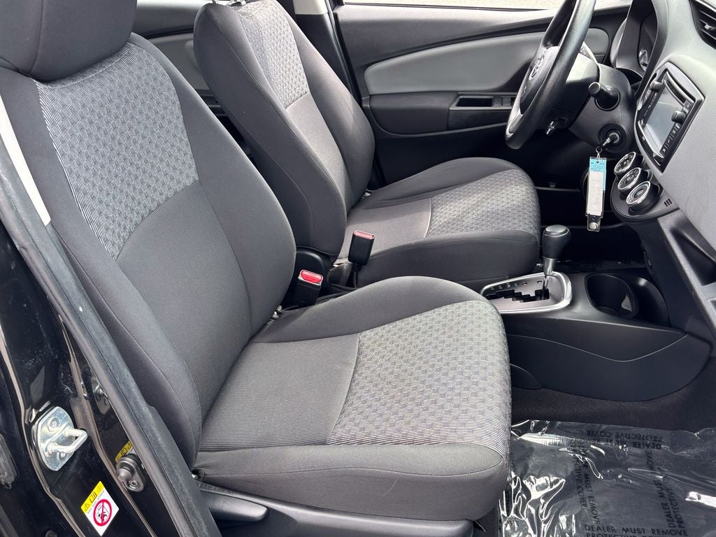 2015 Toyota Yaris LE