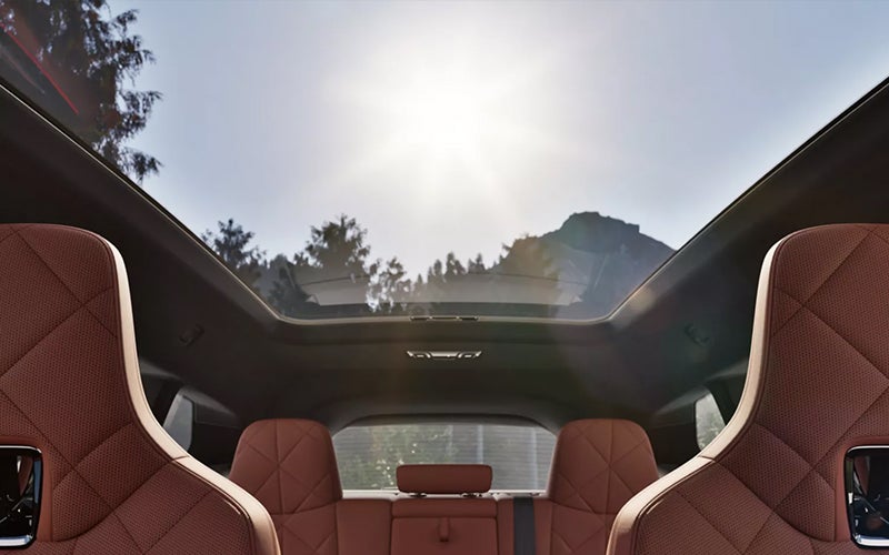 M Multi-function Seats and panoramic eclipsing roof. | Passport BMW in Suitland MD